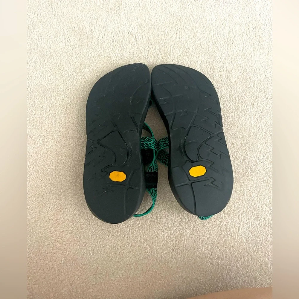 Women’s Chacos sandals size 8 black/teal - Picture 2 of 5